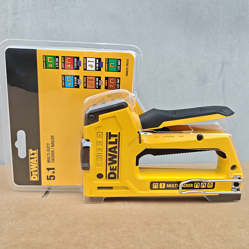 DeWALT DWHT0-TR510 Pistola Spa - Stapler Heavy Duty recensione e prezzo